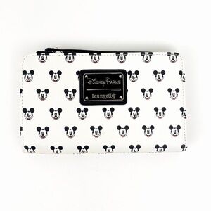 Loungefly Disney Parks Winking Mickey Snap Bifold Clutch Wallet NWOT